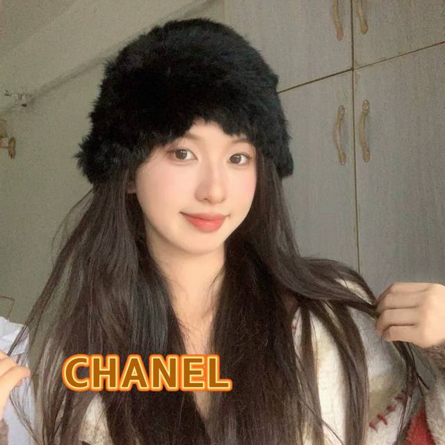 Chanel香奈儿毛绒真兔毛帽子女秋冬季保暖显脸小护耳毛线帽皮草针织渔夫帽