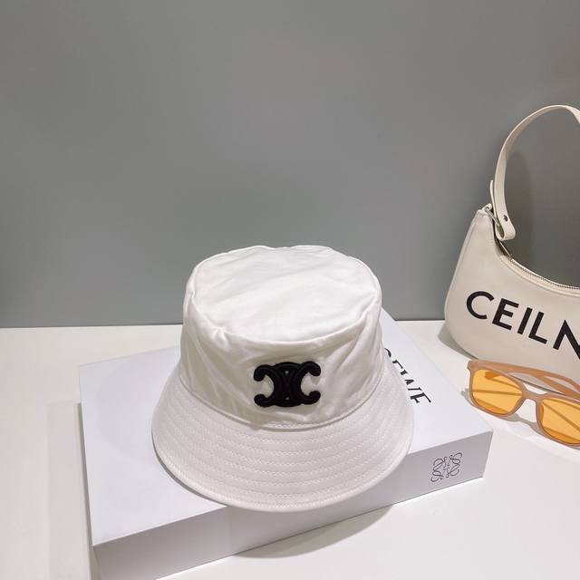 赛琳celine-刺绣复古logo渔夫帽 经典定制专款，浓郁的自然氛围 清新，独特