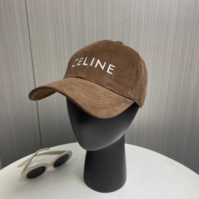 配防尘袋 Celine赛琳 新款简约灯芯绒棒球帽，专柜同步出货，大牌款超好搭配，赶紧入手！