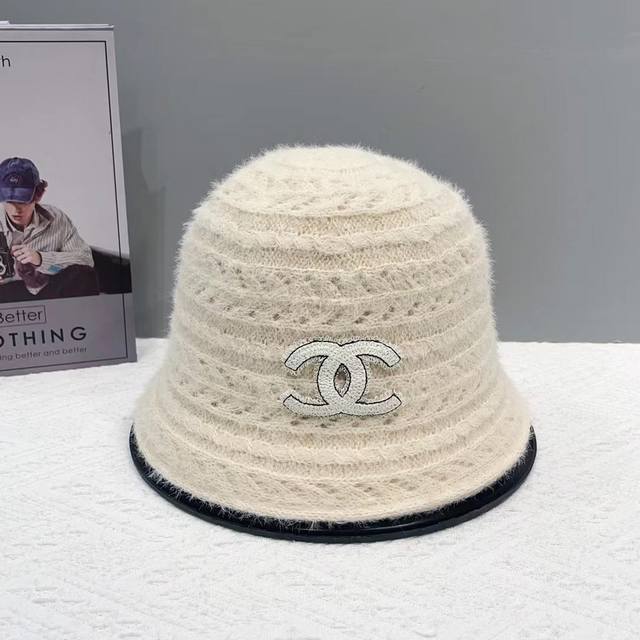 跑量 Chanel～新款桶帽 桶帽小渔夫，实在双面，必入款！ 材质:100%棉 头围:57Cm