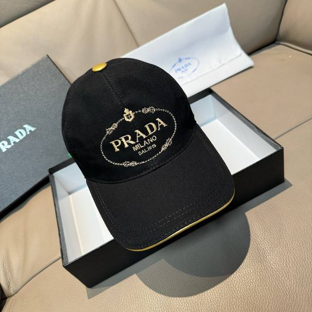 配包装布袋，Prada 普拉达 新款原单棒球帽， 金丝刺绣，1:1开模订制，原厂金丝线精细刺绣，原版帆布料+头层牛皮，纯棉内里，做工完美，质量超赞，基础头围56