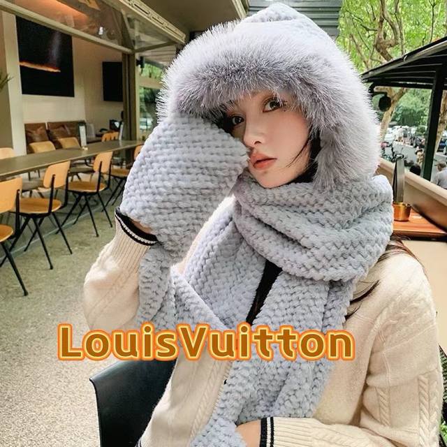 路易威登棒球帽 Louisvuitton秋冬纯色毛绒针织帽子女围巾手套一体加厚保暖骑车防寒连帽三件套