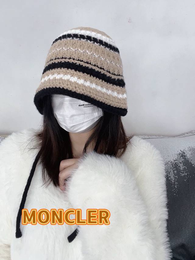 Moncler蒙口条纹盆帽潮带子粗针织毛线帽卡其色显脸小美拉德风针织帽子男 - 点击图像关闭