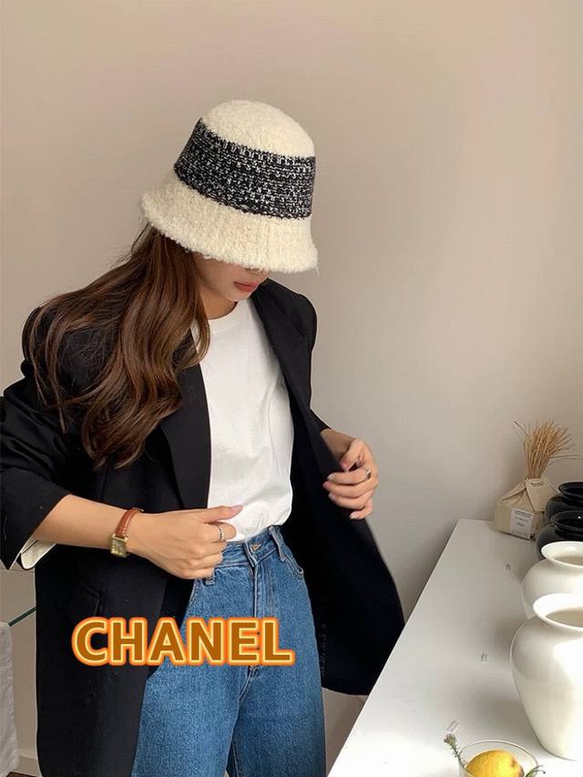 Chanel香奈儿羊羔毛渔夫帽女秋冬2024新款显脸小大头围针织盆帽子