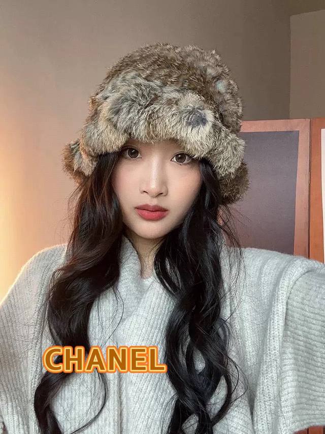 Chanel香奈儿毛绒真兔毛帽子女秋冬季保暖显脸小护耳毛线帽皮草针织渔夫帽