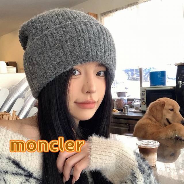 Moncler羊毛混纺毛线帽子女冬季加厚毛线帽户外防风骑车护耳帽显脸小冷帽