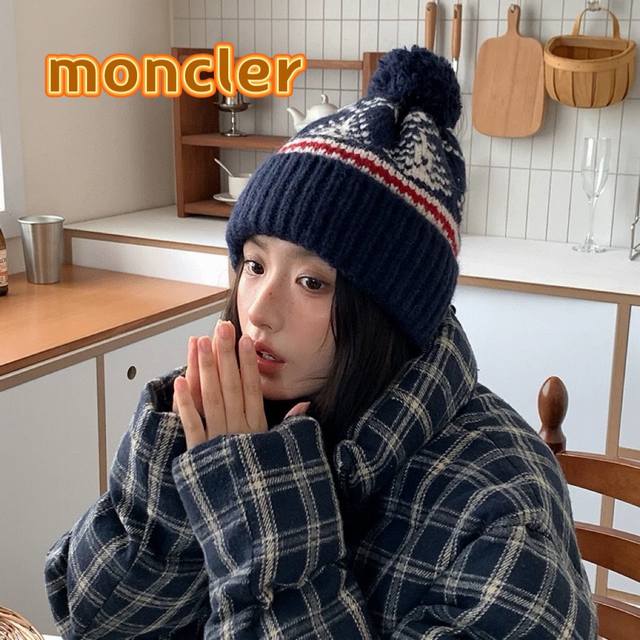 Moncler2024复古费尔岛风毛线帽子女冬季加厚保暖针织帽日系可爱护耳冷帽