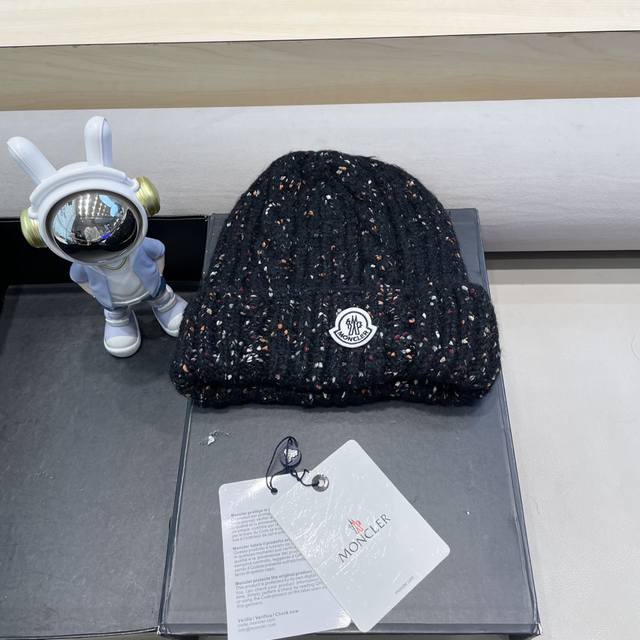 Moncler 官网正品 蒙口米色秋冬季新款毛线帽女保暖堆堆帽显脸小针织帽