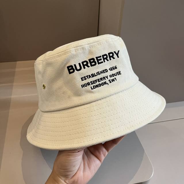 Burberry巴宝莉新款渔夫帽、帆布帽，头围57Cm