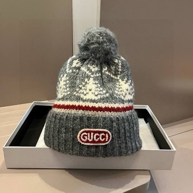 跑量 Gucci～冬季新款雪花帽 手钩设计面料 质感好！