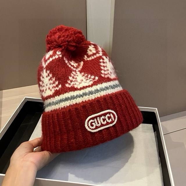 跑量 Gucci～冬季新款雪花帽 手钩设计面料 质感好！