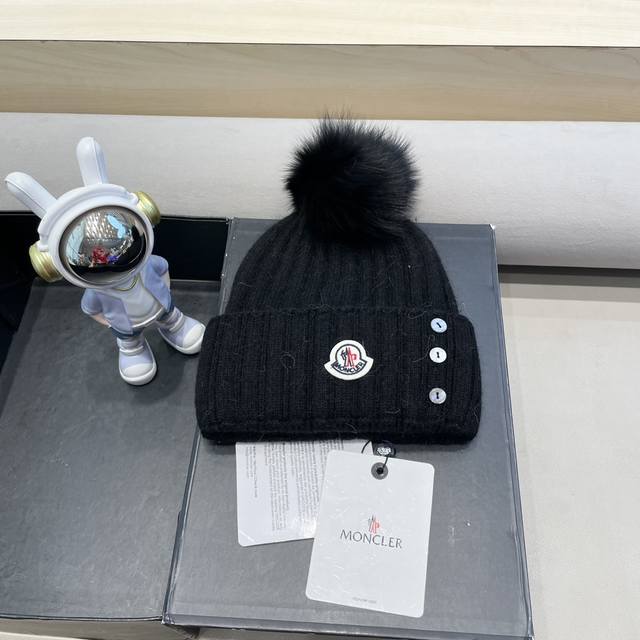 Moncler Mon*Ler毛球帽 狐狸毛+ 羊 %兔毛 百搭毛毛帽子显脸小