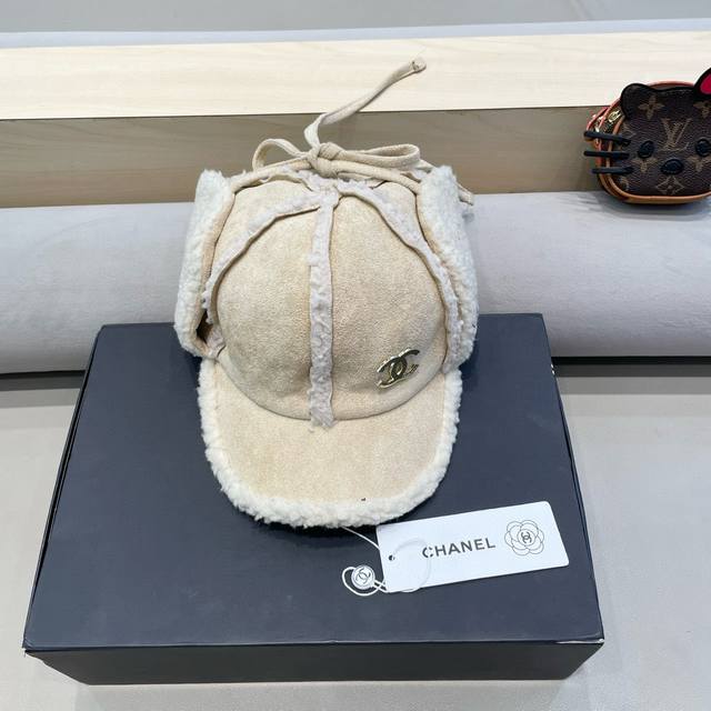 Chanel 韩版皮毛一体护耳帽女秋冬韩国东大门代购时尚休闲羊羔毛防寒帽潮