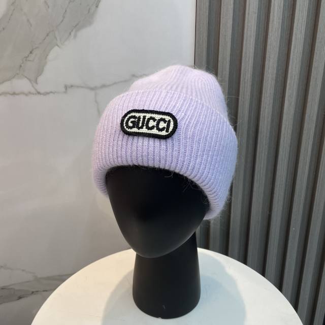 Gucci 古奇新品针织帽，羊毛羊绒针织帽帽子保暖又时尚，简单大方，更显时尚高端大气！