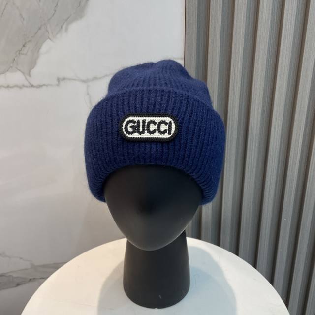 Gucci 古奇新品针织帽，羊毛羊绒针织帽帽子保暖又时尚，简单大方，更显时尚高端大气！