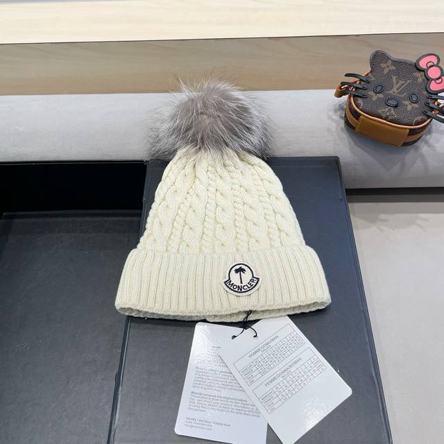 Moncler 现货正品蒙口针织帽欧美秋冬新款狐狸毛球羊毛帽男女款百搭毛线帽