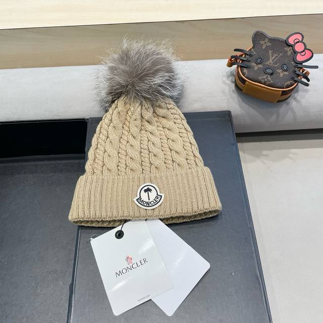 Moncler 现货正品蒙口针织帽欧美秋冬新款狐狸毛球羊毛帽男女款百搭毛线帽