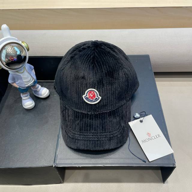 Moncler 官方正品 蒙口鸭舌帽纯色灯芯绒防寒帽男秋冬情侣保暖棒球帽女