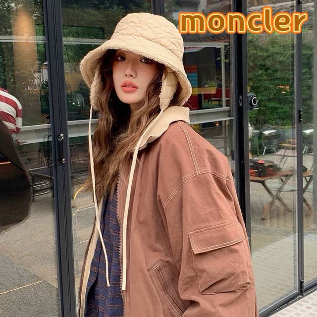 Moncler羽绒棉新款羊羔绒渔夫帽女秋冬保暖护耳帽时尚百搭素颜遮脸帽