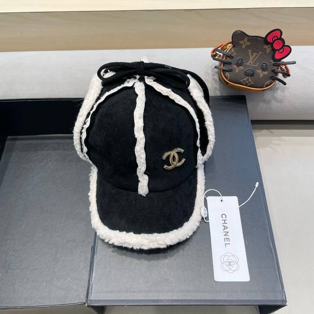 Chanel 韩版皮毛一体护耳帽女秋冬韩国东大门代购时尚休闲羊羔毛防寒帽潮