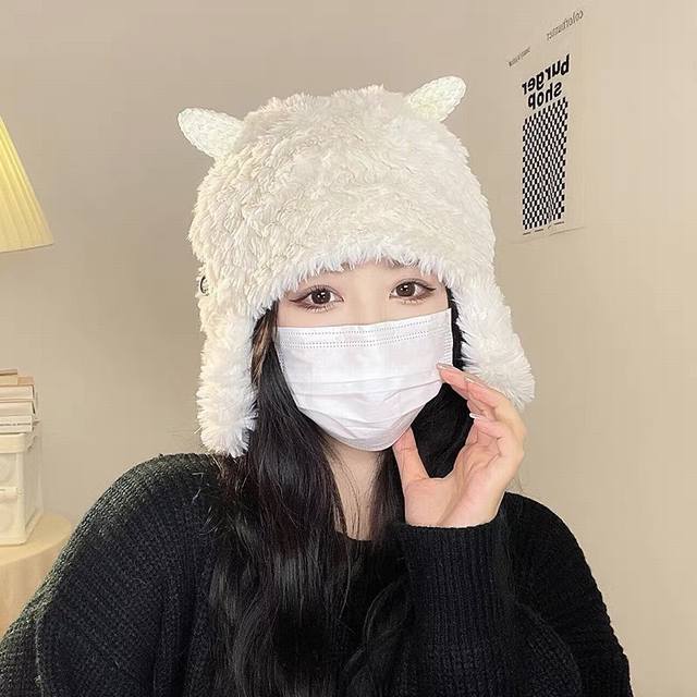 Chanel香奈儿雷锋帽 女士秋冬氛围拉满Co滑雪超级出片的雷锋帽