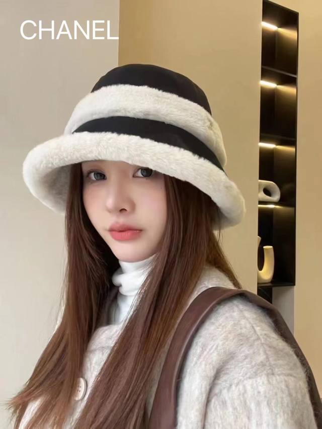 Chanel香奈儿秋冬新款拼色渔夫帽，名媛气质款