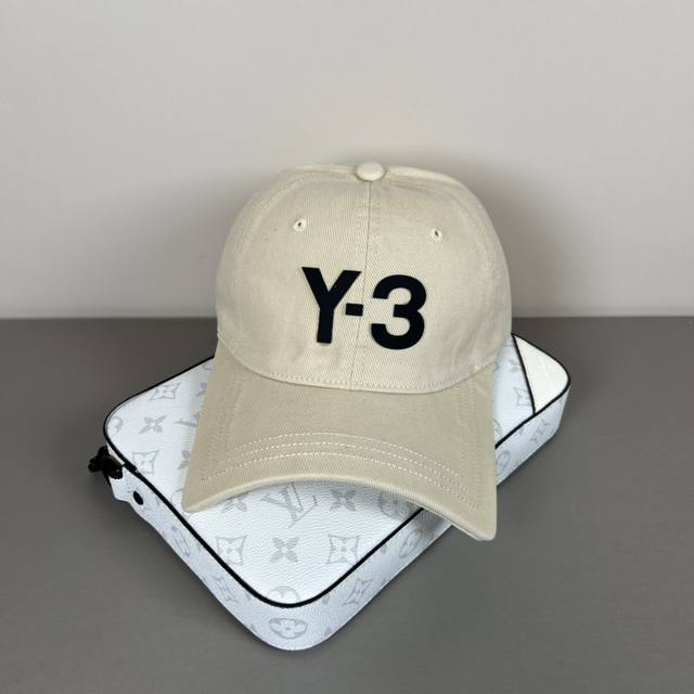 Yeezy Y-3 新款经典休闲潮流款 棒球帽日韩风格，随便搭配都超好看！出门旅游，绝对要入手的一款