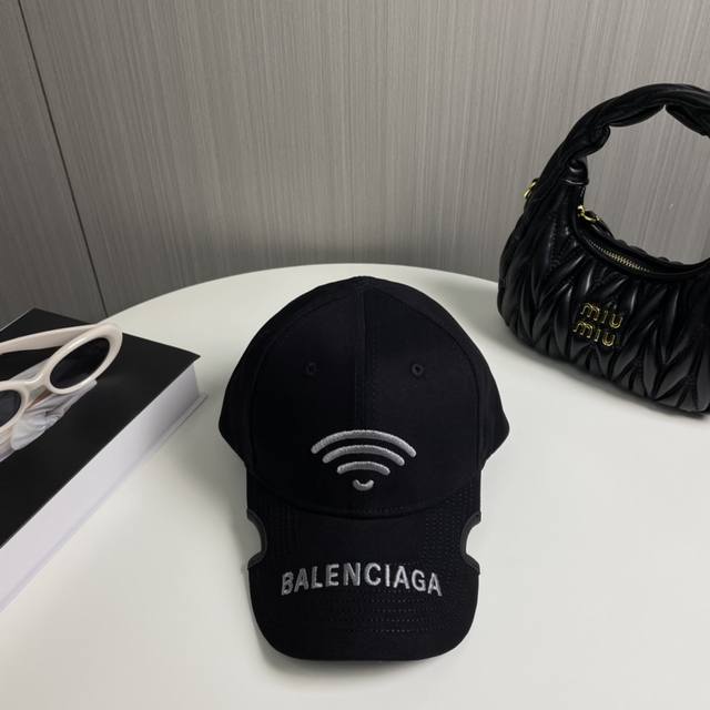 巴黎世家Balenciaga刺绣原单棒球帽质量非常棒休闲时尚百搭款男女同款！