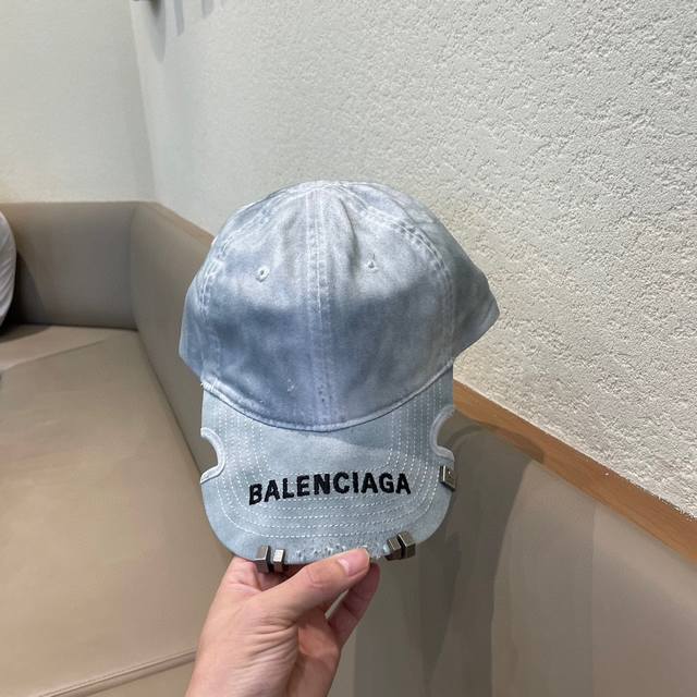 新品Balenciaga巴黎世家新款棒球帽 现货秒发简约时尚超级无敌好看的帽子！情侣款！原单货比起其他帽子的