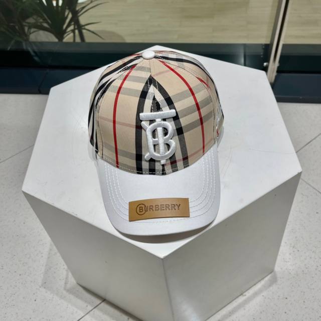 巴宝莉Burberry 早春原单棒球帽经典格子刺绣原单新品，超喜欢自留的棒球帽哦