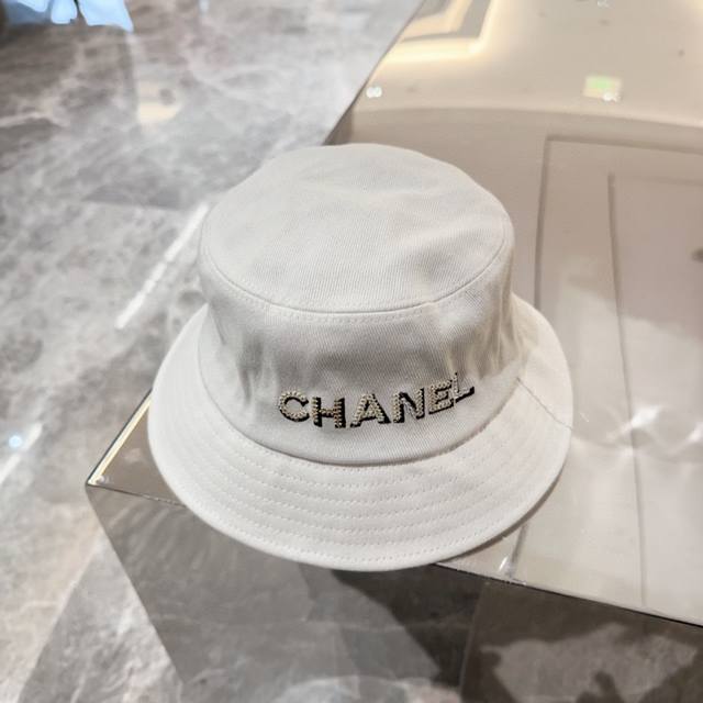 Chanel 春夏上新 2202牛仔渔夫帽面料高品质 定制面料，手感好到赞！分分钟完胜市场版本！ 年末最后一波新款！必入