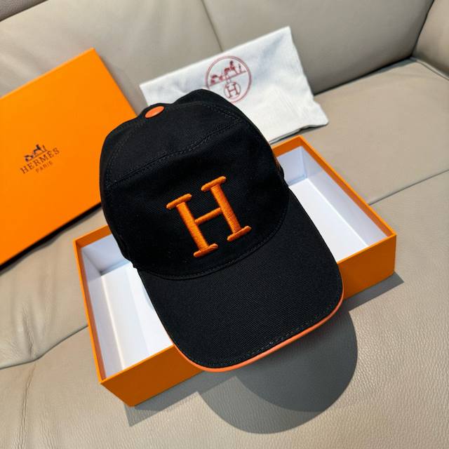 配盒子布袋，HermèS 爱马仕 原单棒球帽，经典H，正品开模订制，原版透气帆布面料+头层牛皮，原厂精钢调节扣，做工细致，时尚帅气质量超赞！