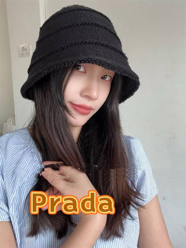 Prada普拉达 新款高级感黑色系针织渔夫帽女盆帽休闲百搭显脸小遮阳防晒帽