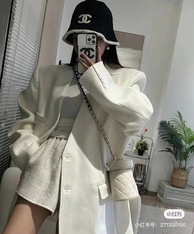 Chanel香奈儿 24新款秋冬毛绒小桶帽渔夫帽，简约刺绣经典凯旋门超好搭配，出街单品 ，非常可爱的一款均码 3色