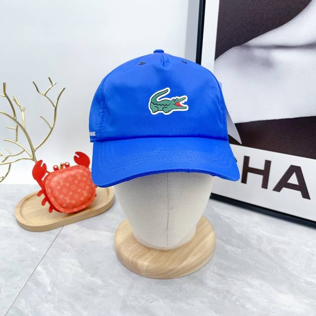 Lacoste 鳄鱼经典原单棒球帽，经典流行款，专柜1:1开模订制，速干材质，纯棉内里，轻盈透气！质量超赞