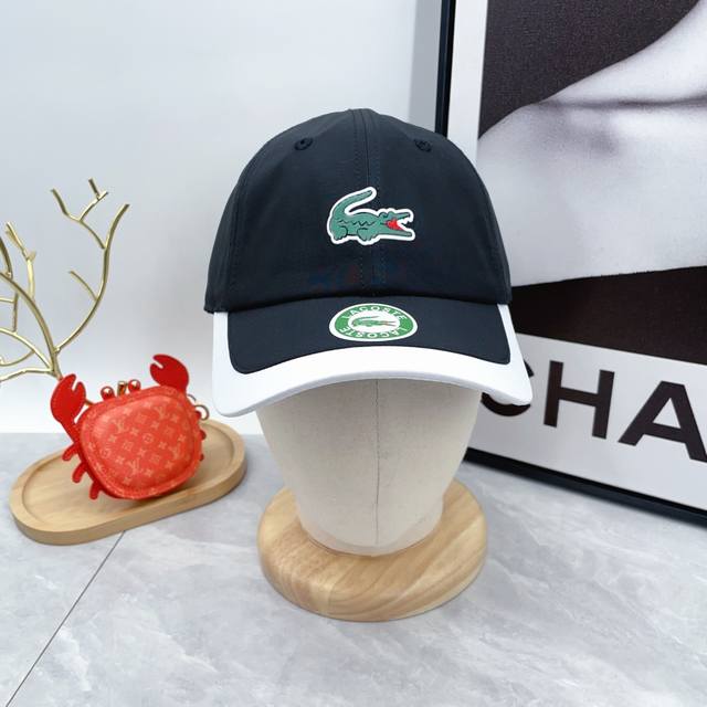 Lacoste 鳄鱼经典原单棒球帽，经典流行款，专柜1:1开模订制，速干材质，纯棉内里，轻盈透气！质量超赞