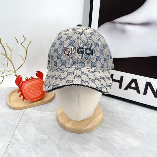 古奇棒球帽Gucci官网新品，棒球帽，原单品质火爆来袭 工艺非常精美 高档大气上档次！低调奢华，方便携带！跑量！