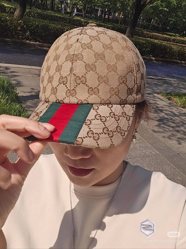 古奇棒球帽Gucci官网新品，棒球帽，原单品质火爆来袭 工艺非常精美 高档大气上档次！低调奢华，方便携带！跑量！